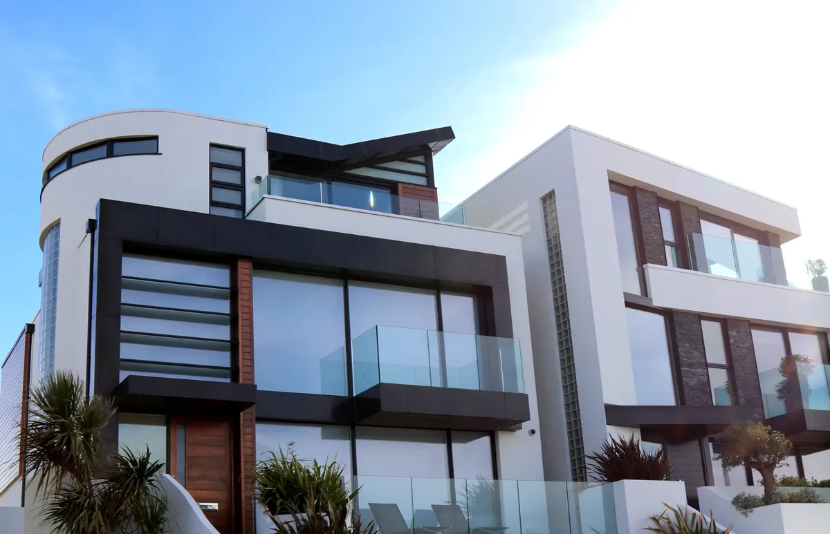 Glass partitions and balustrades on a building facade